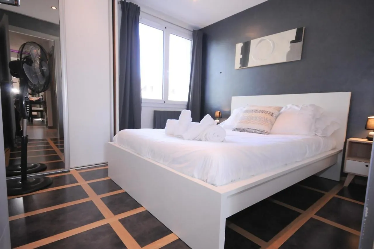 Le Grand Large - Apartment Parking & Balcony By The Lake Modern Bright Annecy 0*,