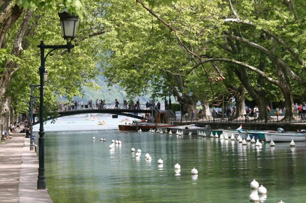Le Grand Large - Apartment Parking & Balcony By The Lake Modern Bright Annecy