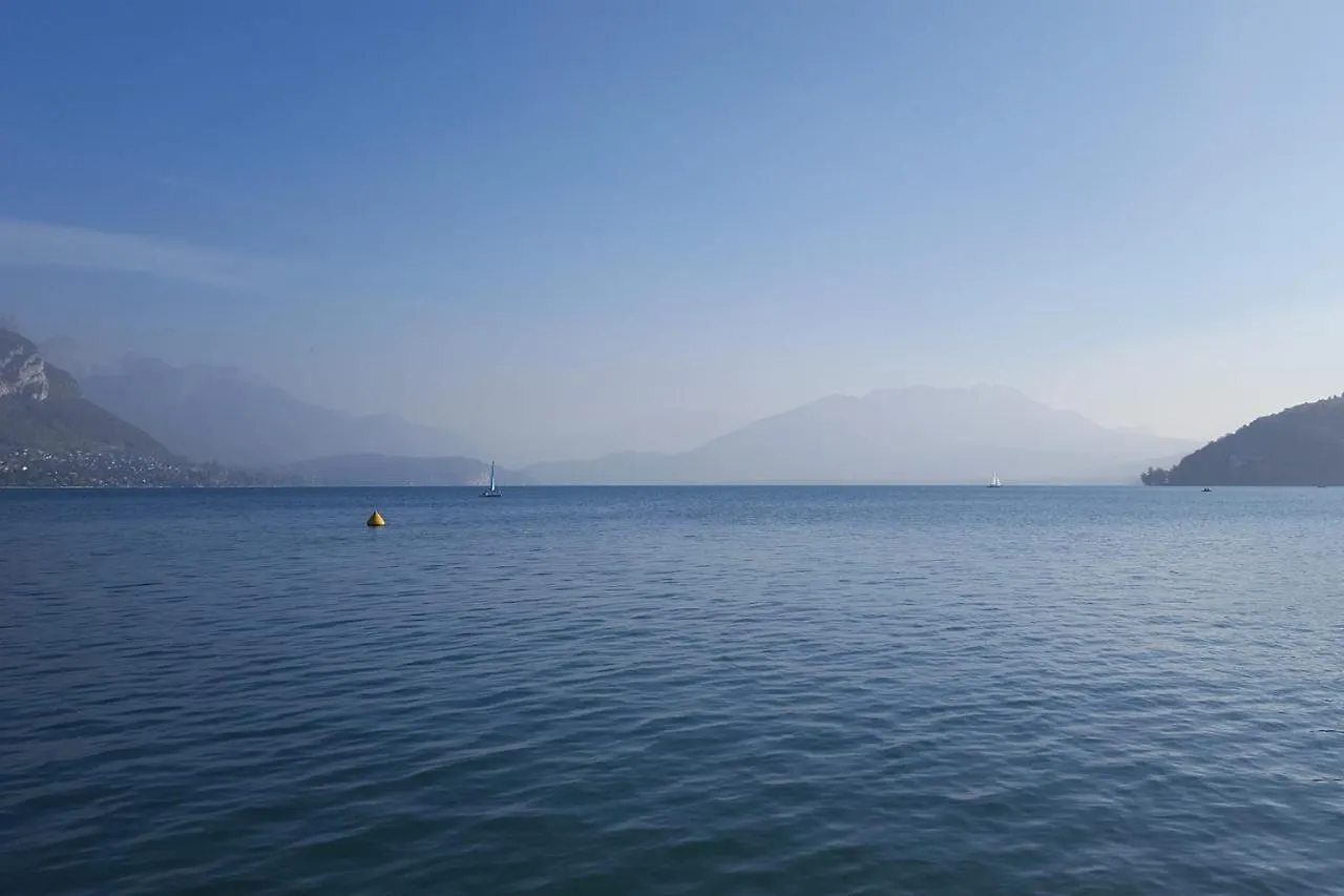 Le Grand Large - Apartment Parking & Balcony By The Lake Modern Bright Annecy 0*,
